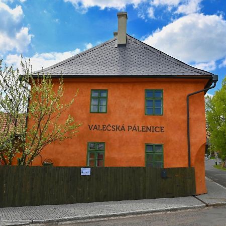 Valecska Palenice Buitenkant foto