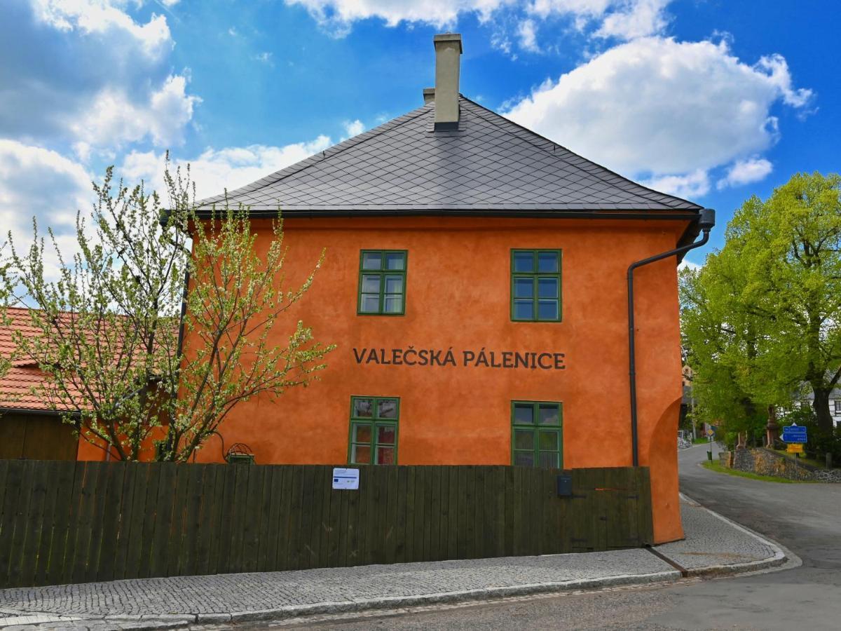 Valecska Palenice Buitenkant foto